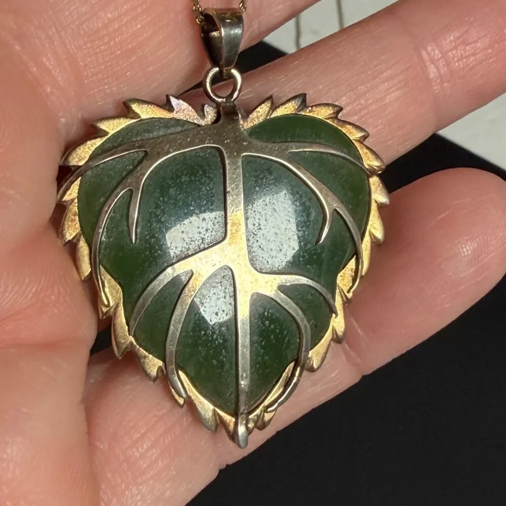 Vintage Sterling Silver Green Stone Leaf Heart Pendant Necklace 24